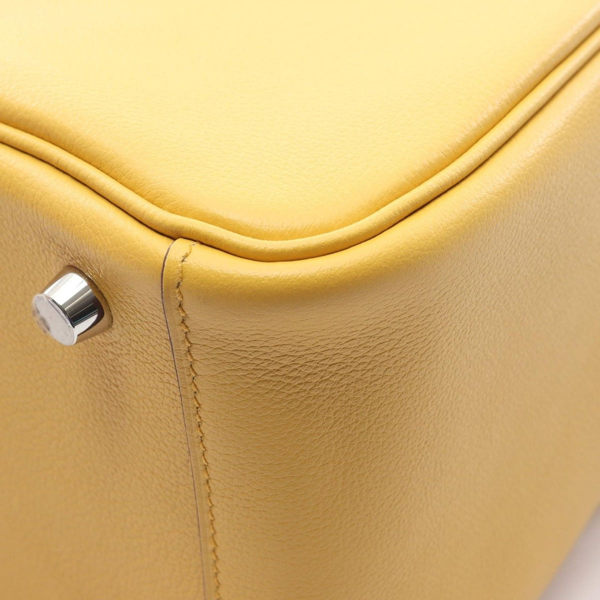 Hermes Shoulder Bag Lindy 26 Sun Leather — view 6