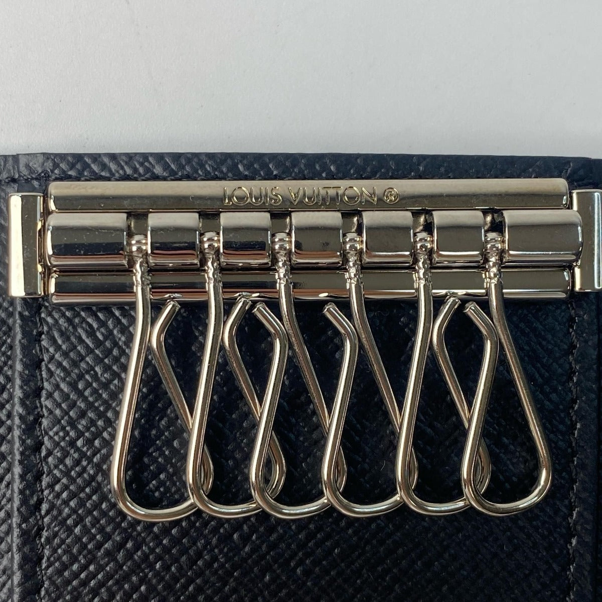 Louis Vuitton Damier Graphite Key Case — view 6