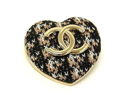 Chanel B22 K Coco Mark Tweed Heart Pin Brooch Pin Badge Accessories