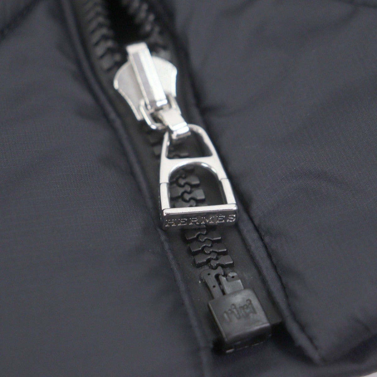 Hermes Collar Cashmere Reversible Quilted Zip Up Down Vest Black M — view 6