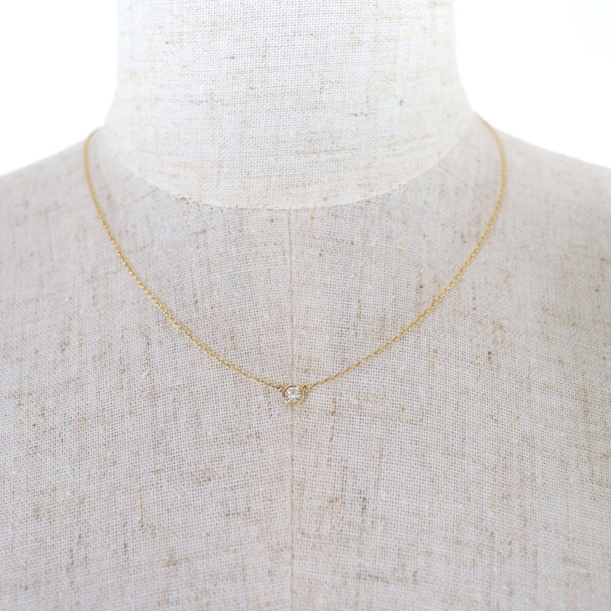 Tiffany & Co. by the Yard Single Diamond Pendant 18K 750 Frame — view 4