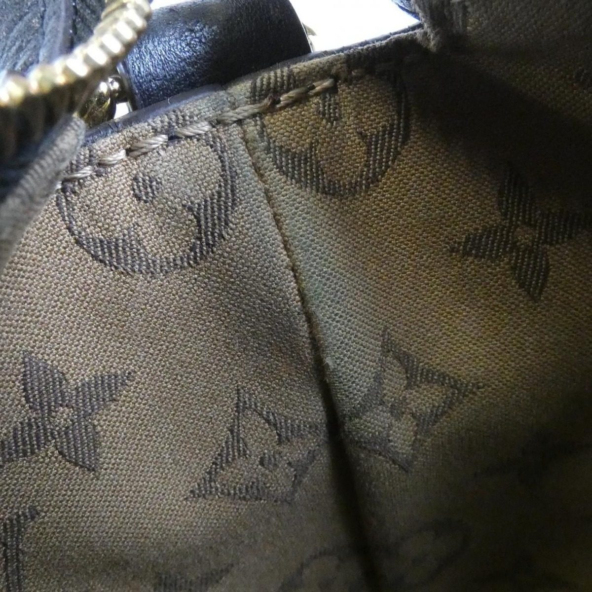 Louis Vuitton Cruiser PM Bag — view 9