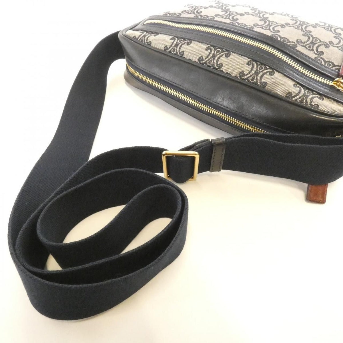 Celine Shoulder Bag Canvas Gold — view 8