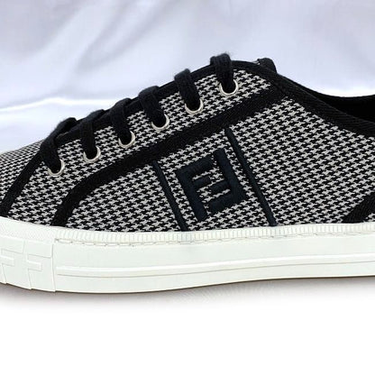 Fendi Sneakers Ec21385 White Black Staggered