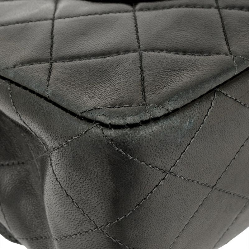 Chanel Matelasse 25 W Flap Chain Shoulder Bag Lambskin Black Gold Hardware Coco