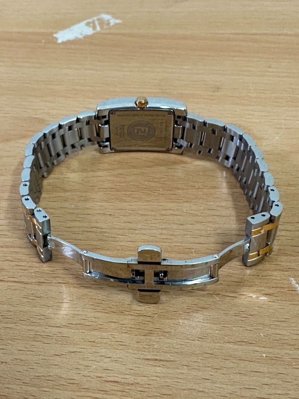 Fendi 7000l Quartz Watch Shell Dial Diamonds Working A25-2017