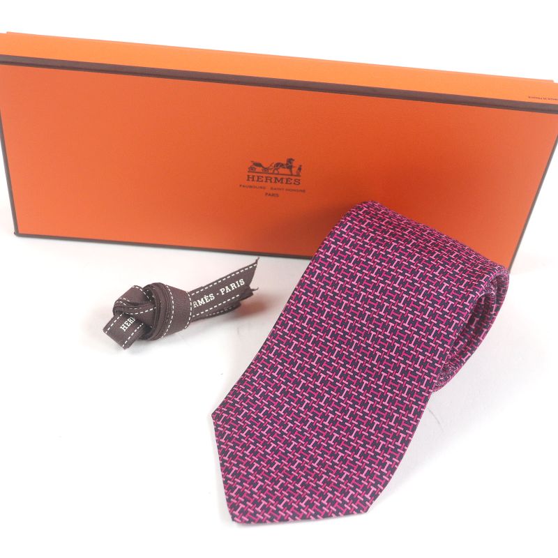 Hermes 5647 EA 100% Silk H Logo Motif Allover Pattern Regular Tie Navy Pink