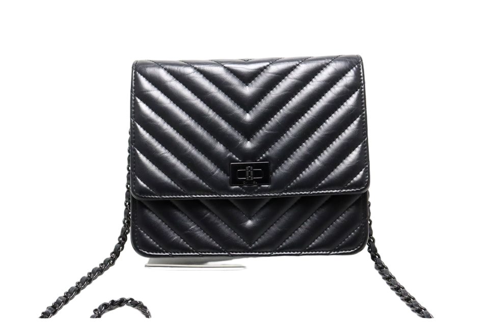Chanel Chez Blanc 2.55 Gunmetal Leather Chain Wallet