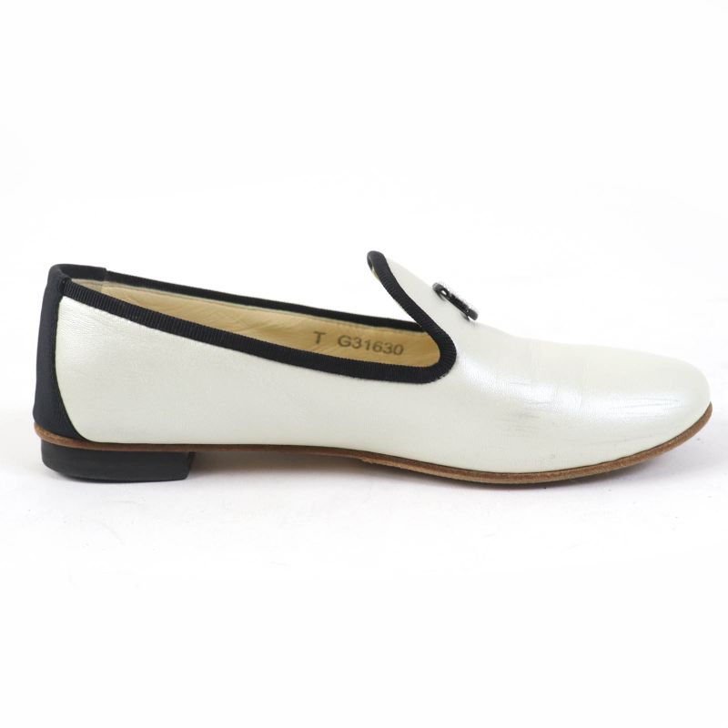 CHANEL 16P G31630 Coco Mark Flat Leather Shoes White Black 35 With Box