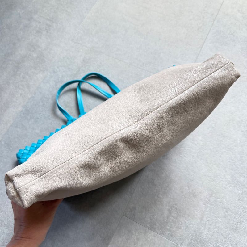 Bottega Veneta Intrecciato Leather Tote Handbag Bicolor Light Blue Ivory A4