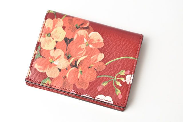 Gucci Mini Wallet Card Case Fold Wallet Blooms Flower Print Leather Cherry
