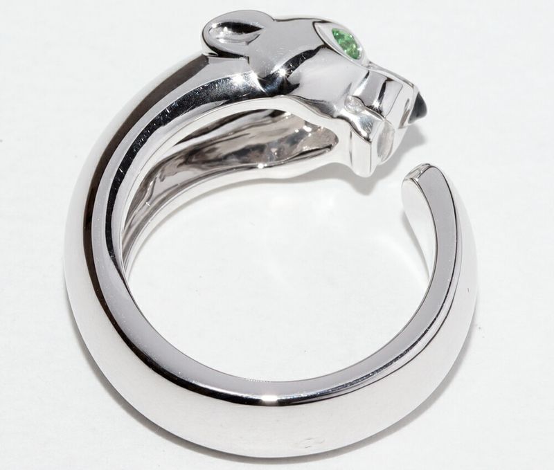 Cartier Ring 18K White Gold Tsavorite Garnet Onyx Panther De Cartier Ring Masai