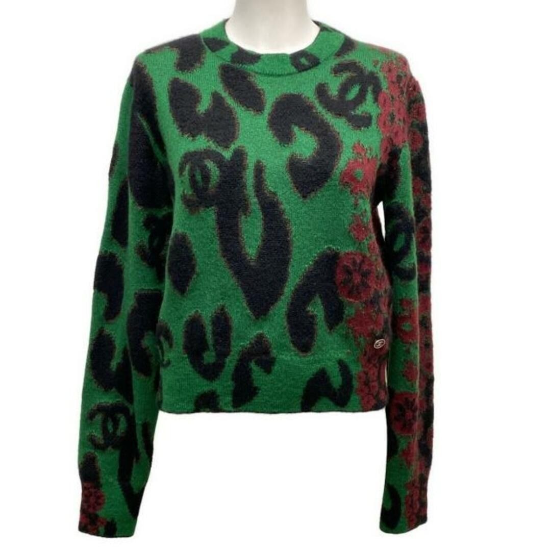 CHANEL 2023 Cashmere Animal Print Sweater CC Logo Top 36