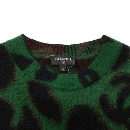 CHANEL 2023 Cashmere Animal Print Sweater CC Logo Top 36