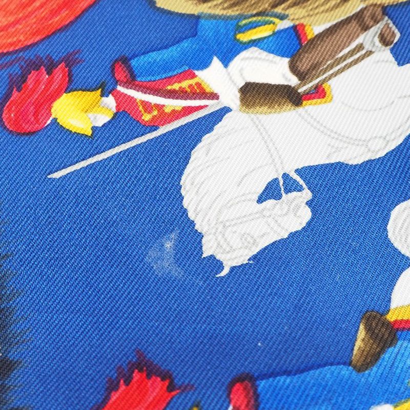 Hermes Carré 90 Casques Et Plumets Faceless Helmet Silk Red Women's Scarf