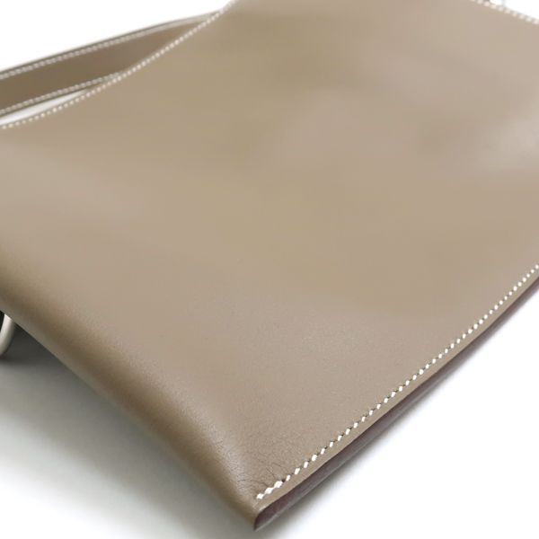 Hermes Pot Chien Plus U Engraved Etoupe Swift Shoulder Bag Body Bag Chaine