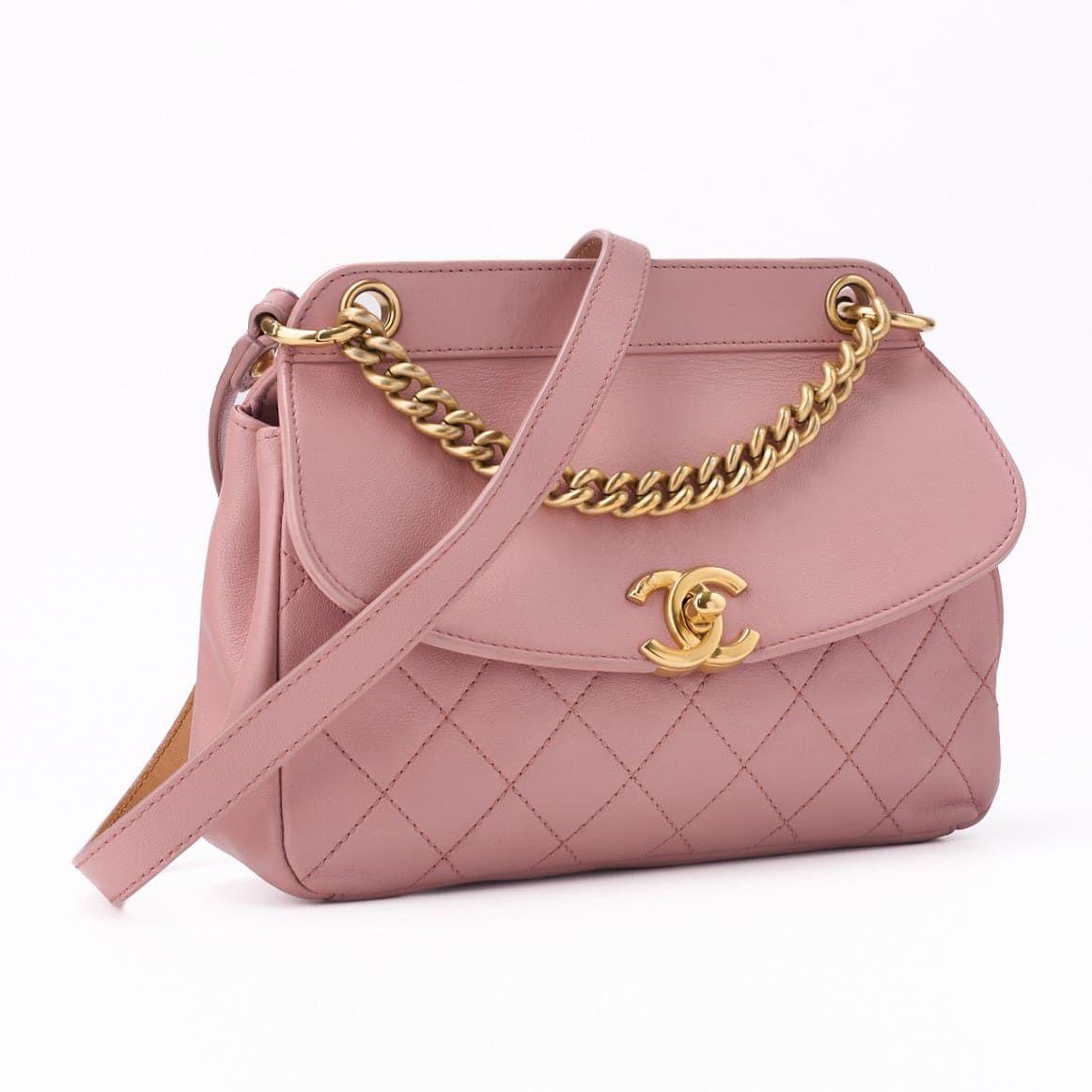 Chanel Mini Matelasse Round Flap Chain Shoulder Lambskin Pink With Gold