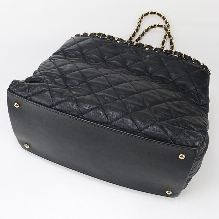 Chanel Chain Shoulder Bag Shoulder Bag Lambskin Ladies