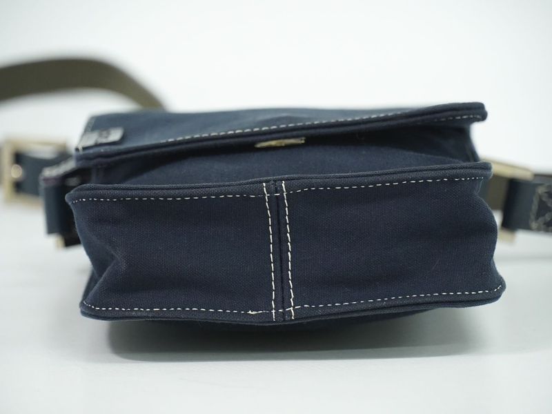 Authentic Fendi Canvas Shoulder Bag Pochette Navy 16071 Bag Pre-owned [follow-up