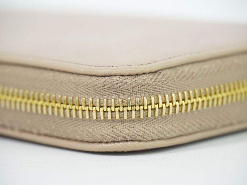 Authentic Prada Leather Round Zipper Long Wallet Long Wallet Beige Wallet