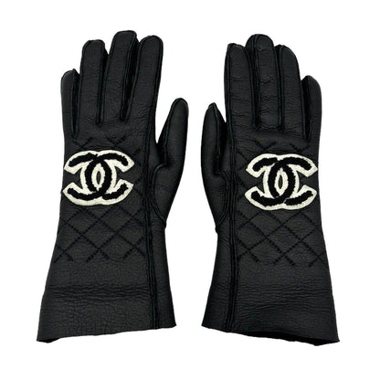 Authentic CHANEL CC Logo Leather Black Quilted Gloves - The Reluxe