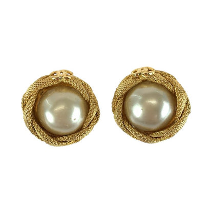 Chanel Pearl Coco Mark Gold White Metal/pearl Earrings 97 A Engraved Ladies