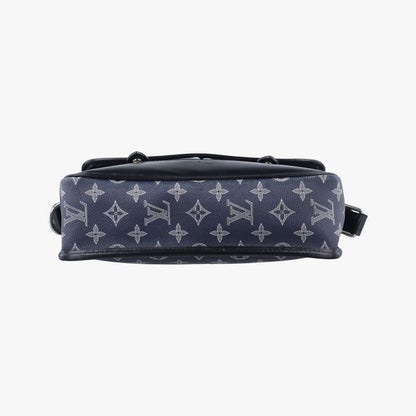 Louis Vuitton Messenger PM Navy And White Monogram Savannah M54248th2187
