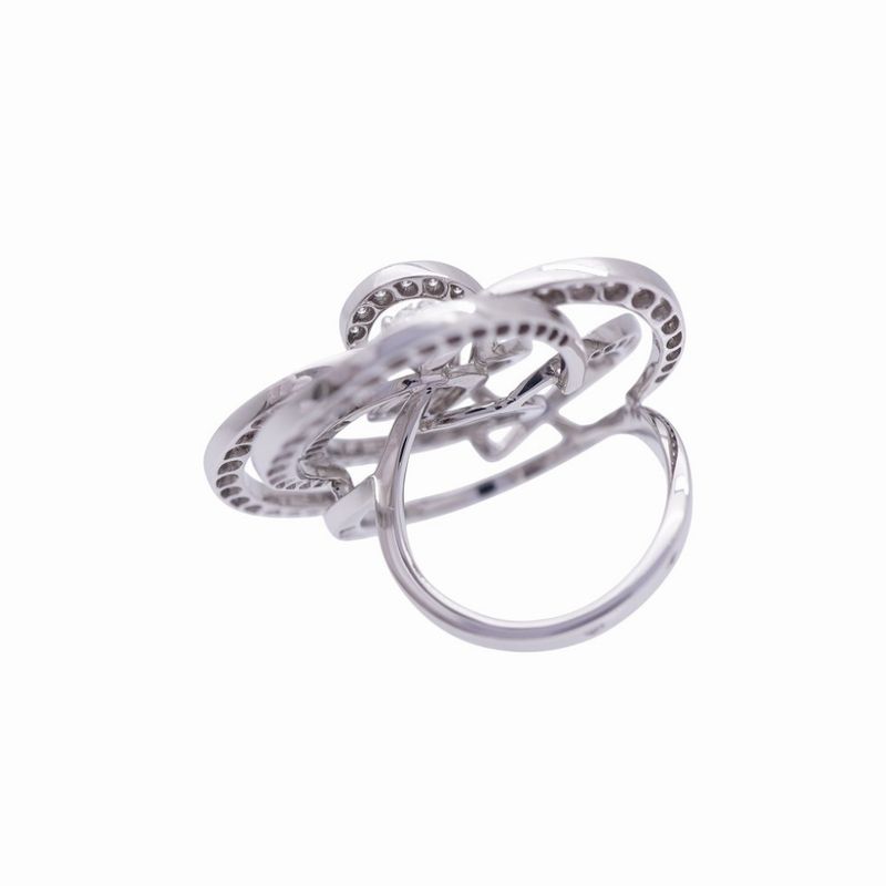 Chanel Camellia Oval Diamond 08ct / 140 Diamonds 181ct Diamond #51 18K White