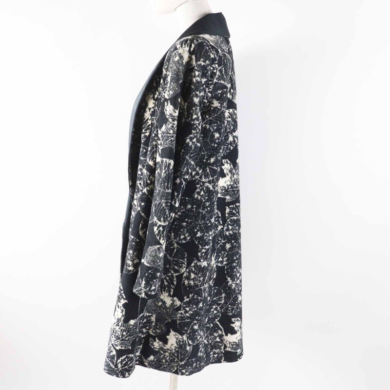 Chanel P60011 Cotton Partially Lined Silk Coco Mark Buttons Total Pattern Shawl