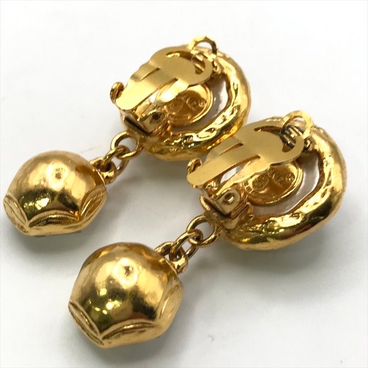 Chanel Visual Earrings Gold