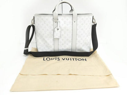 Louis Vuitton Weekend Tote NM Tote Bag Taiga Llama M30919