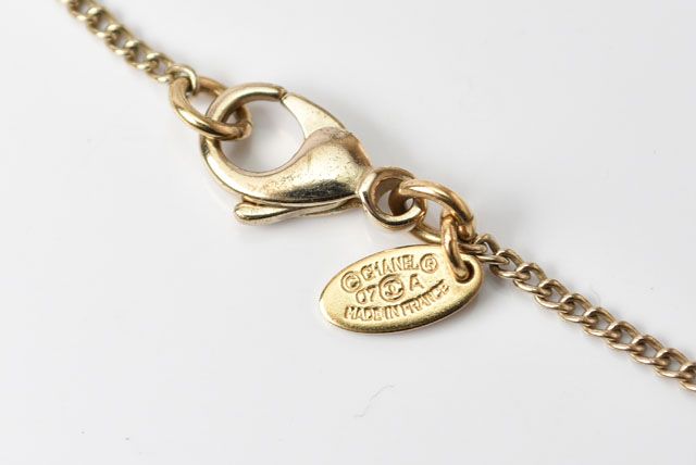 Necklace Pendant Chanel Vintage Gold