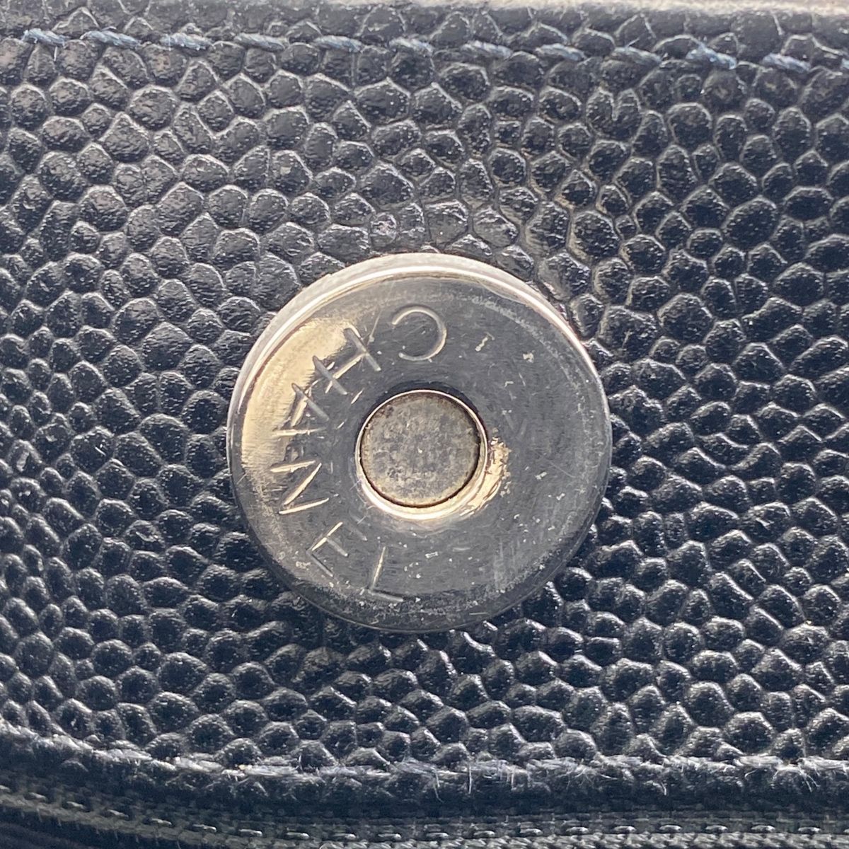 Chanel Women's Chain Turnlock Caviar Skin Shoulder Bag Ws8218 Black