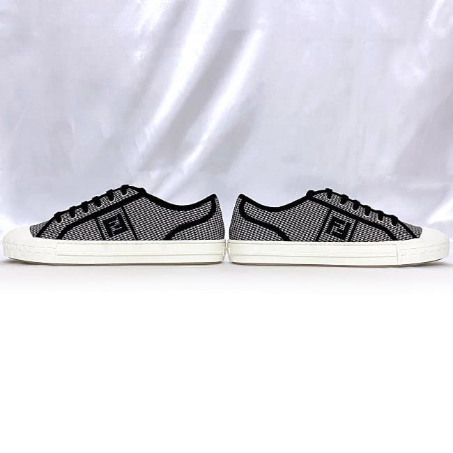 Fendi Sneakers Ec21385 White Black Staggered