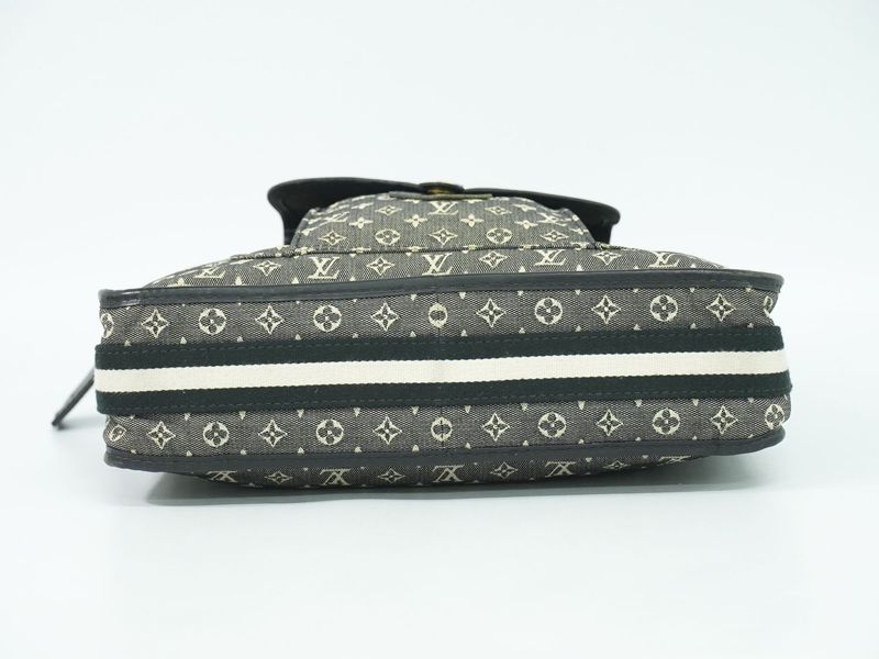 Authentic Louis Vuitton LV Buzas Marie Kate Monogram Mini Shoulder Bag Pochette