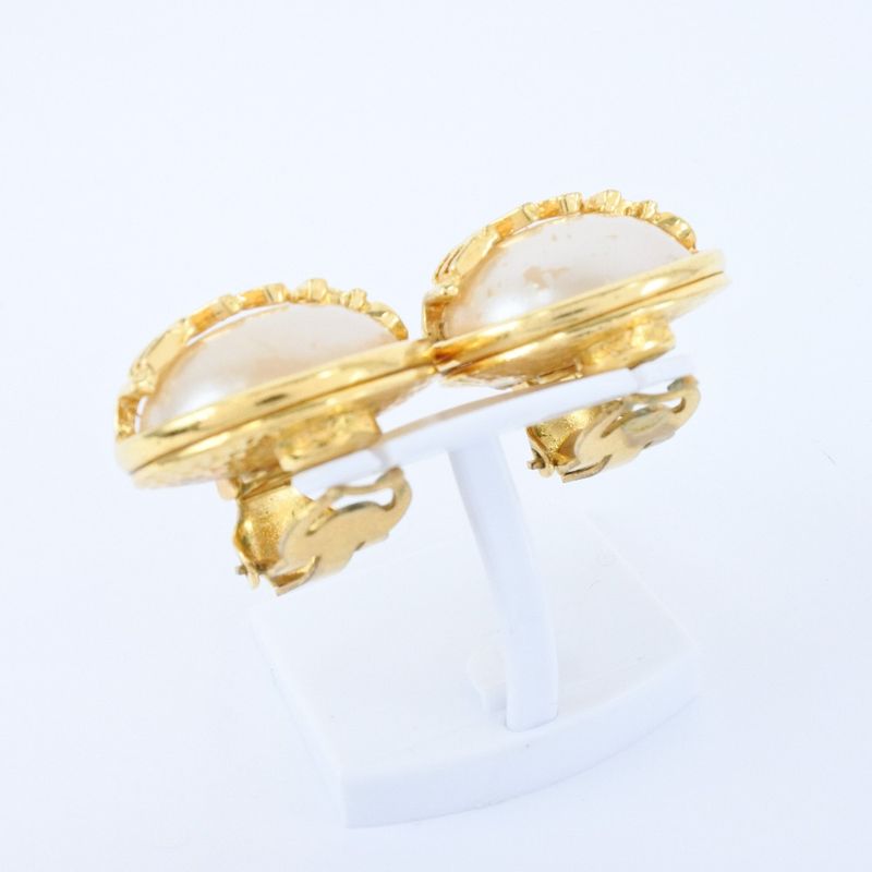 Chanel Gold Plated And Faux Pearl Ladies 22.6g Earrings