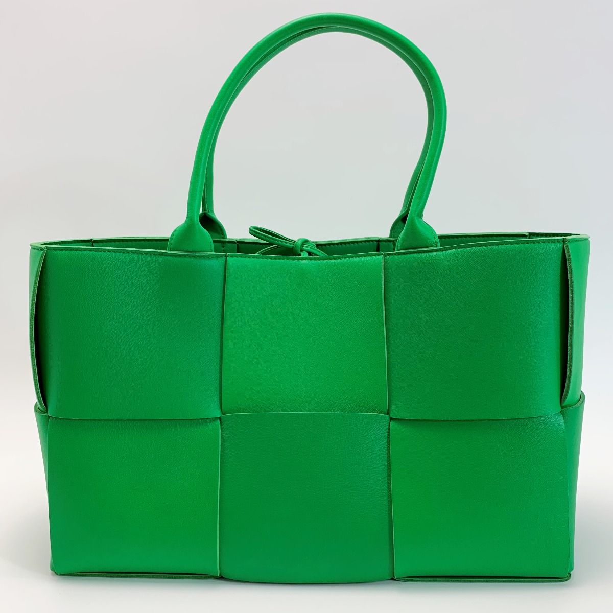 Bottega Veneta Zaarco Medium Maxi Intrecciato Lamb Leather