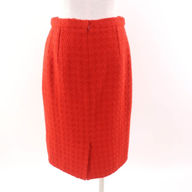 CHANEL P62367 100% Silk Lined Knee Length Tweed Skirt With Coco Mark Plate
