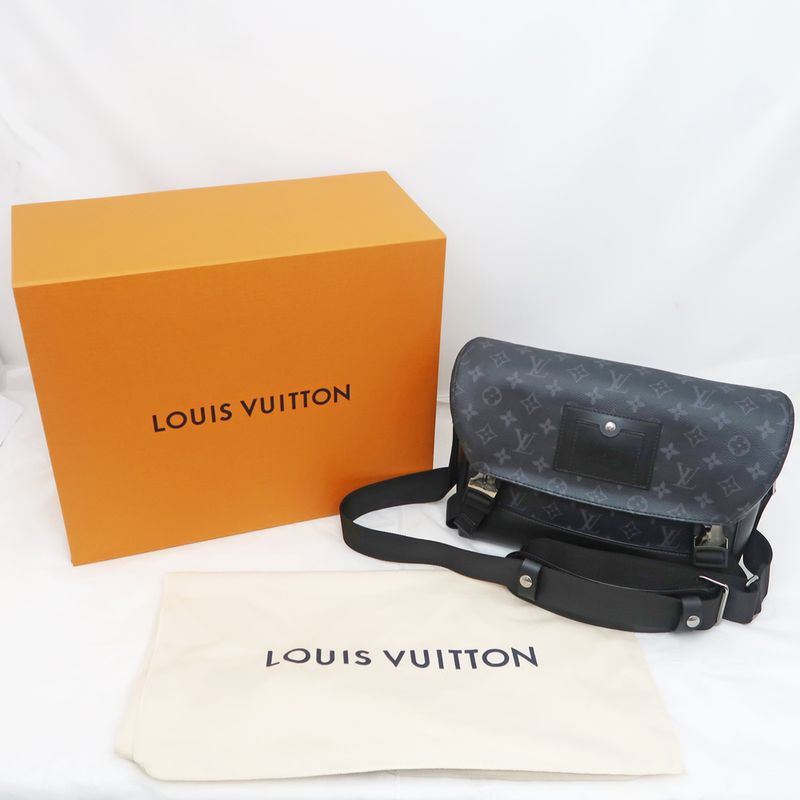 Louis Vuitton Messenger-voyage PM M40511 RFID Shoulder-bag Black Men's