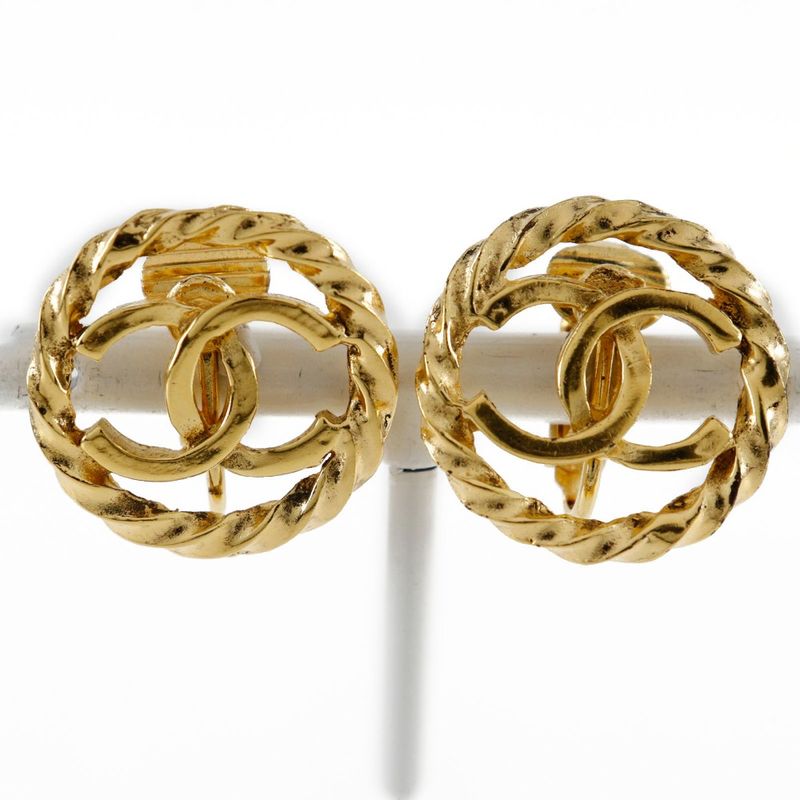 Chanel Coco Mark Vintage Gold Plated Ladies 7.0g Earrings
