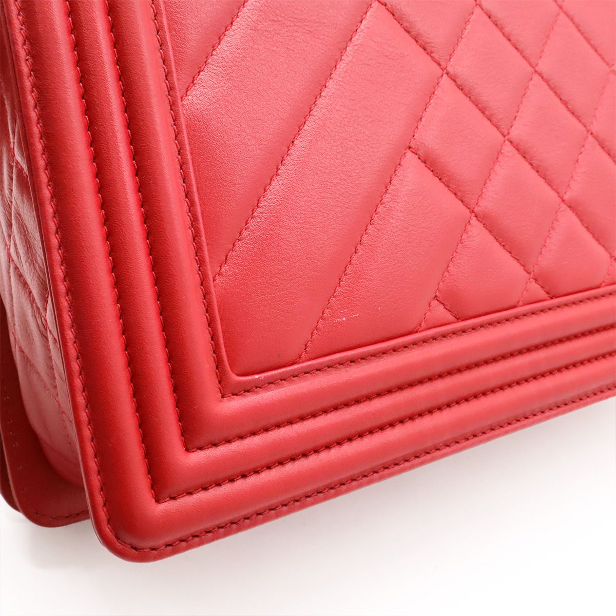 Chanel Boy Chanel Matelasse Coco Mark Chain Shoulder Shoulder Bag Lambskin