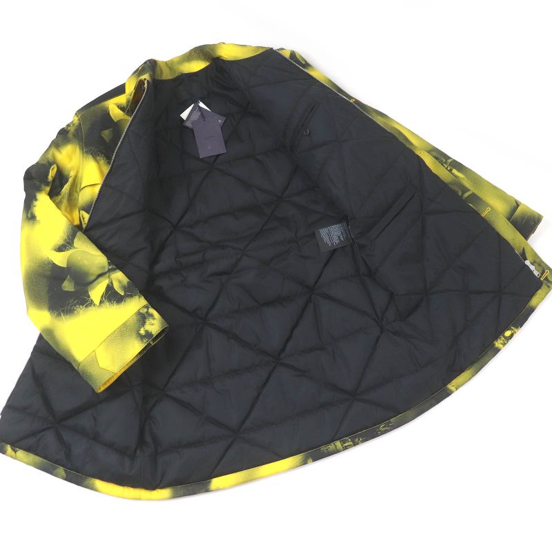 Prada 2022 Sgc091 Re-nylon Triangle Logo Cotton Graphic Padded Coat Yellow XS