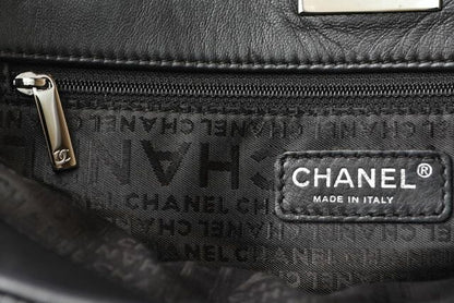 Chanel Tote Bag Chanel Chain Bag Vintage Patent Leather Quilted Stitching Black