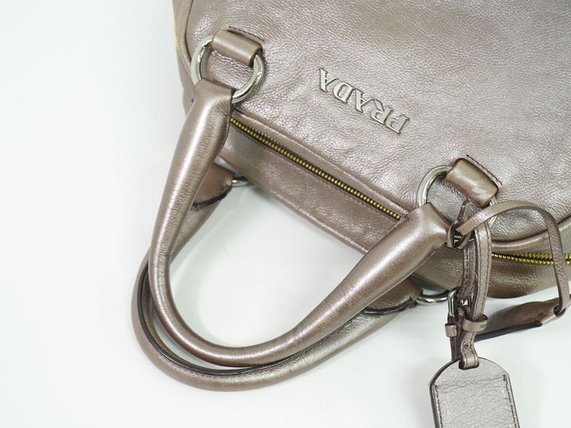 Authentic Prada Leather Handbag Metallic Beige Bag Pre-owned [follow-up Discount