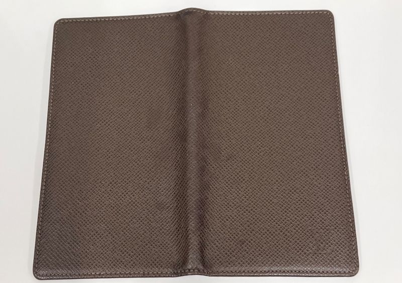 Louis Vuitton Billfold Taiga Porte Barrule Carte Cles Di Long Wallet Brown