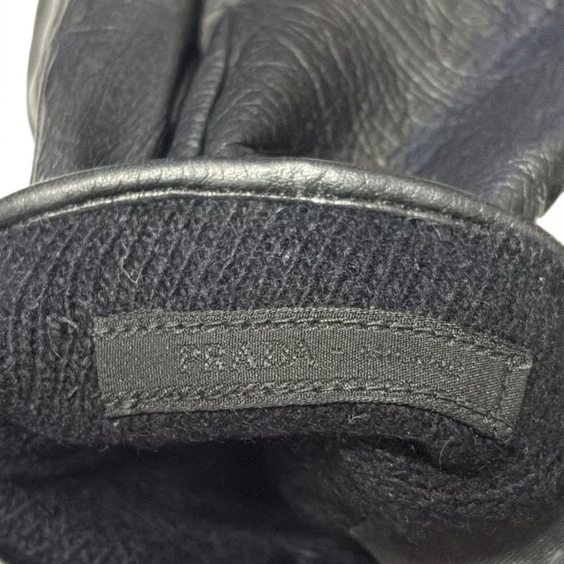 Prada Gloves Women - Black Leather