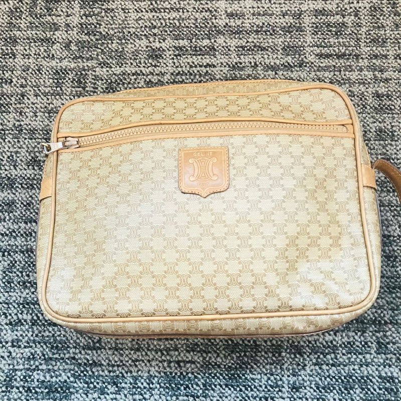 Celine Macadam Shoulder Bag : B2105