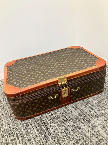 Louis Vuitton Stratos Monogram Vintage Trunk : Y0944