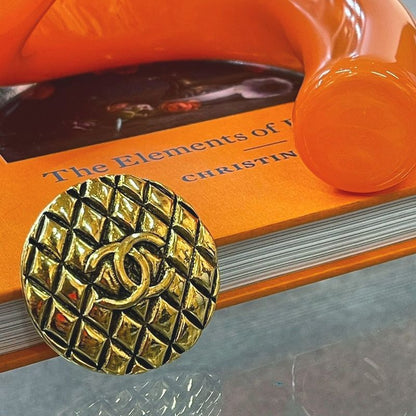 Chanel 25 Engraved 1990s Coco Mark Brooch Gold