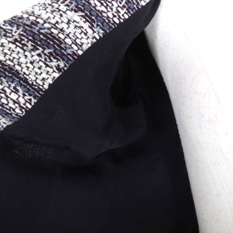 CHANEL P45580v33648 Cotton Lined 100% Silk Tweed Collarless Jacket With Coco